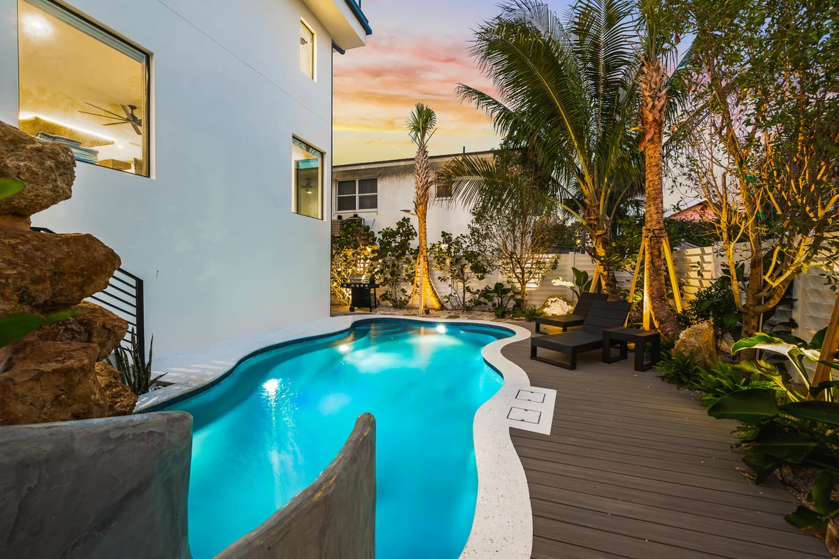 Wander Lido Retreat #72