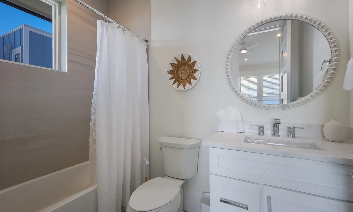 Wander Bradenton Beach Escape