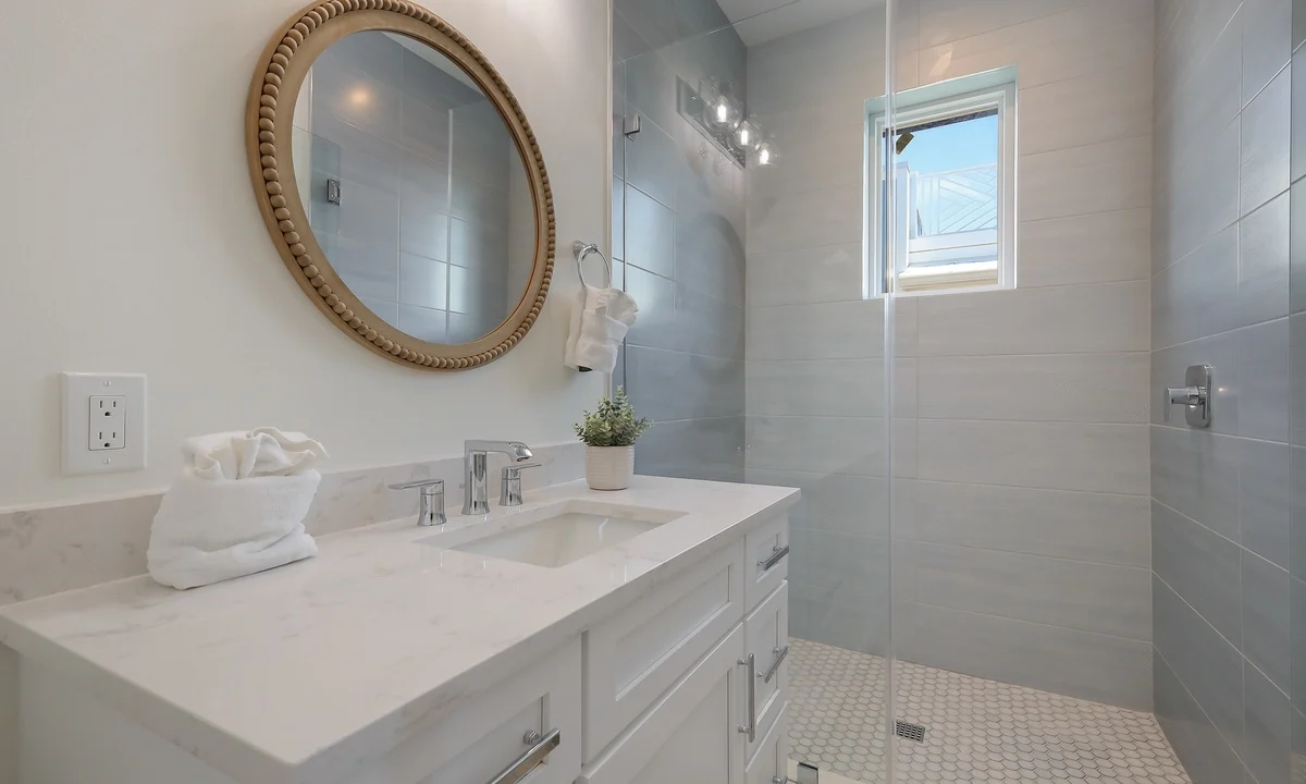 Wander Bradenton Beach Escape