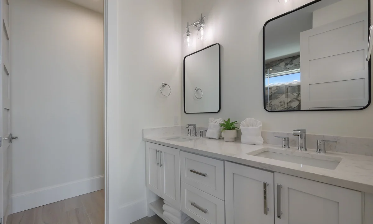 Wander Bradenton Beach Escape