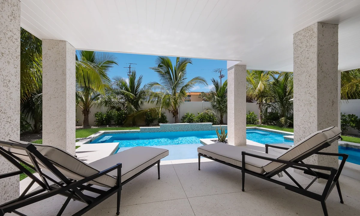 Wander Bradenton Beach Escape