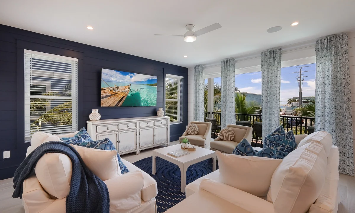 Wander Bradenton Beach Escape