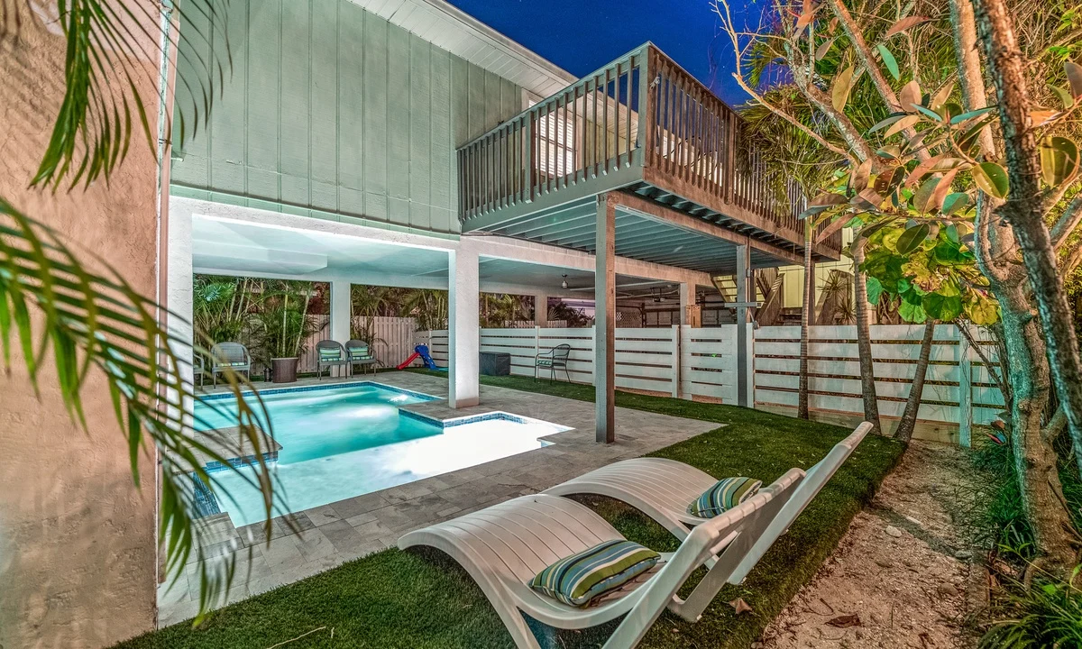 Wander Holmes Beach Pier #29