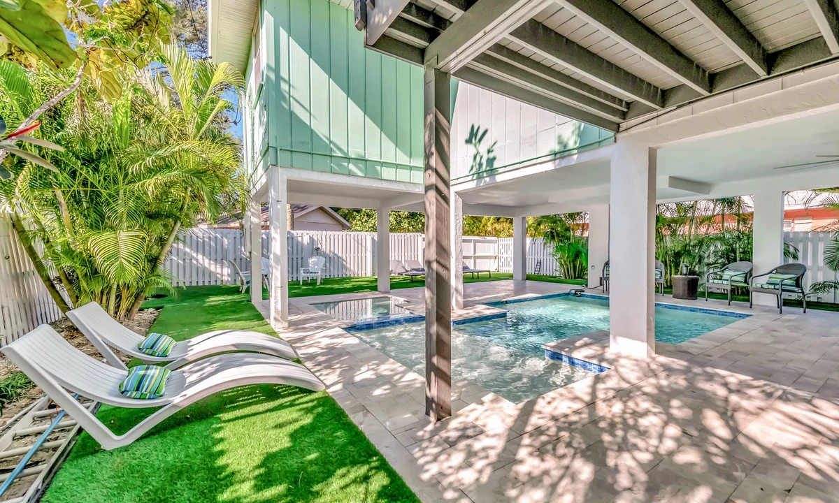 Wander Holmes Beach Pier #40