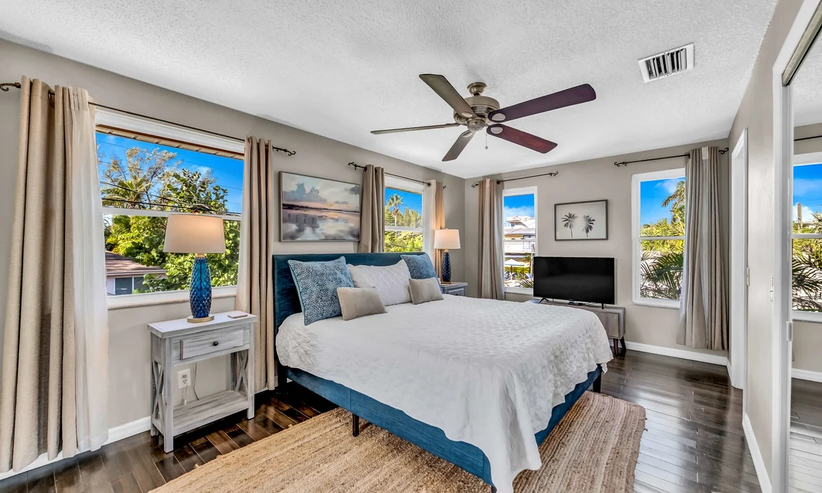 Wander Holmes Beach Pier #25