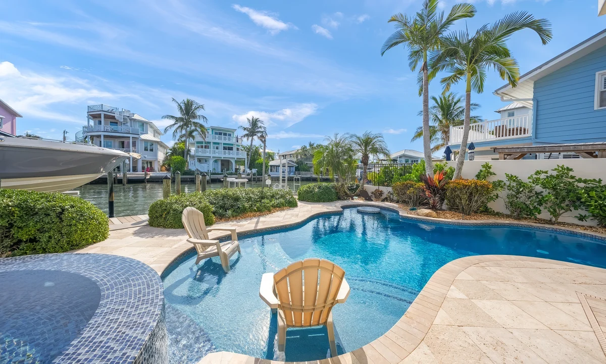 Wander Holmes Beach Harbor #24