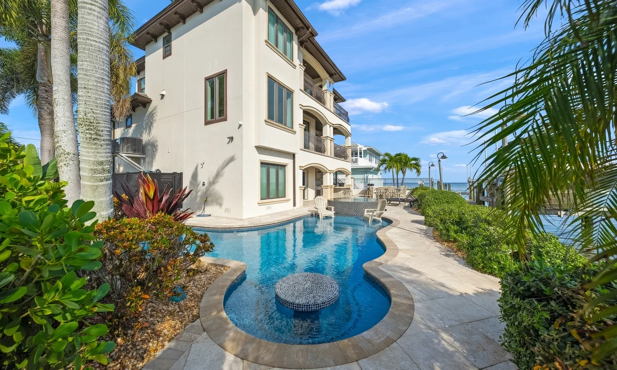 Wander Holmes Beach Harbor #30