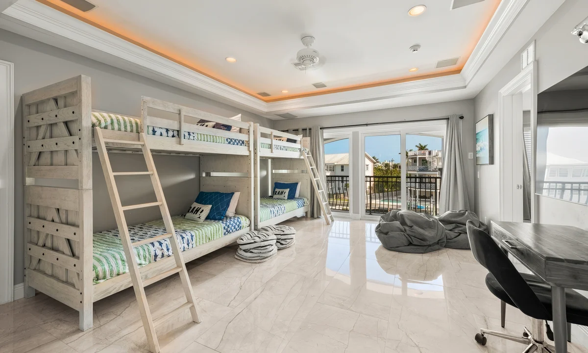 Wander Holmes Beach Harbor #17