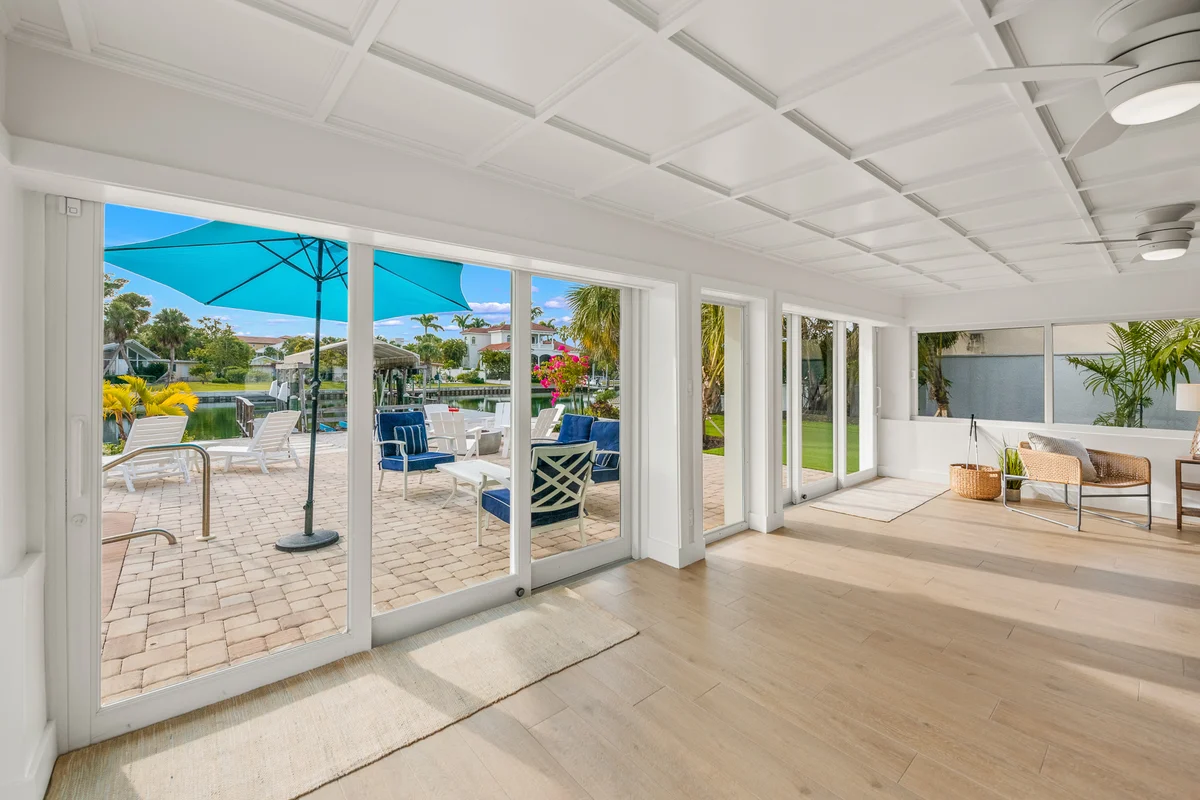 Wander Lido Key Glow #59