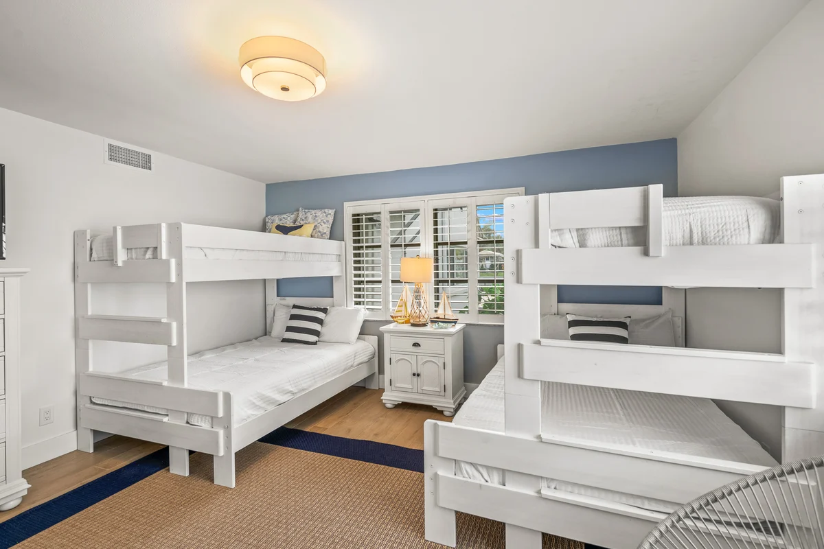 Wander Lido Key Glow #29