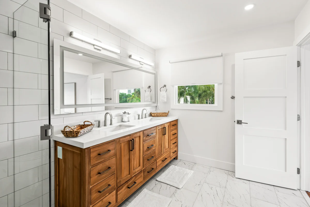 Wander Lido Key Glow