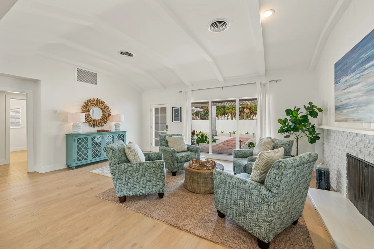 Wander Lido Key Glow #18