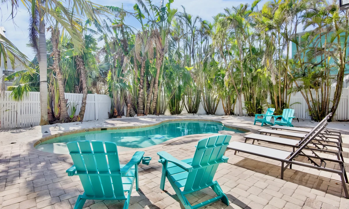 Wander Anna Maria Retreat