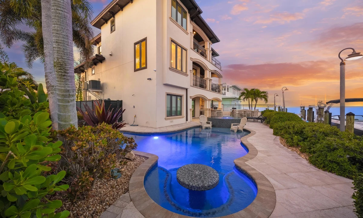 Wander Holmes Beach Harbor #2