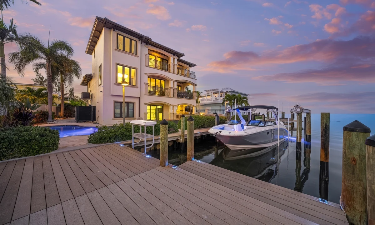 Wander Holmes Beach Harbor #33