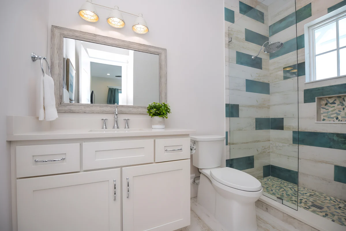 Ensuite Bathroom 2 image