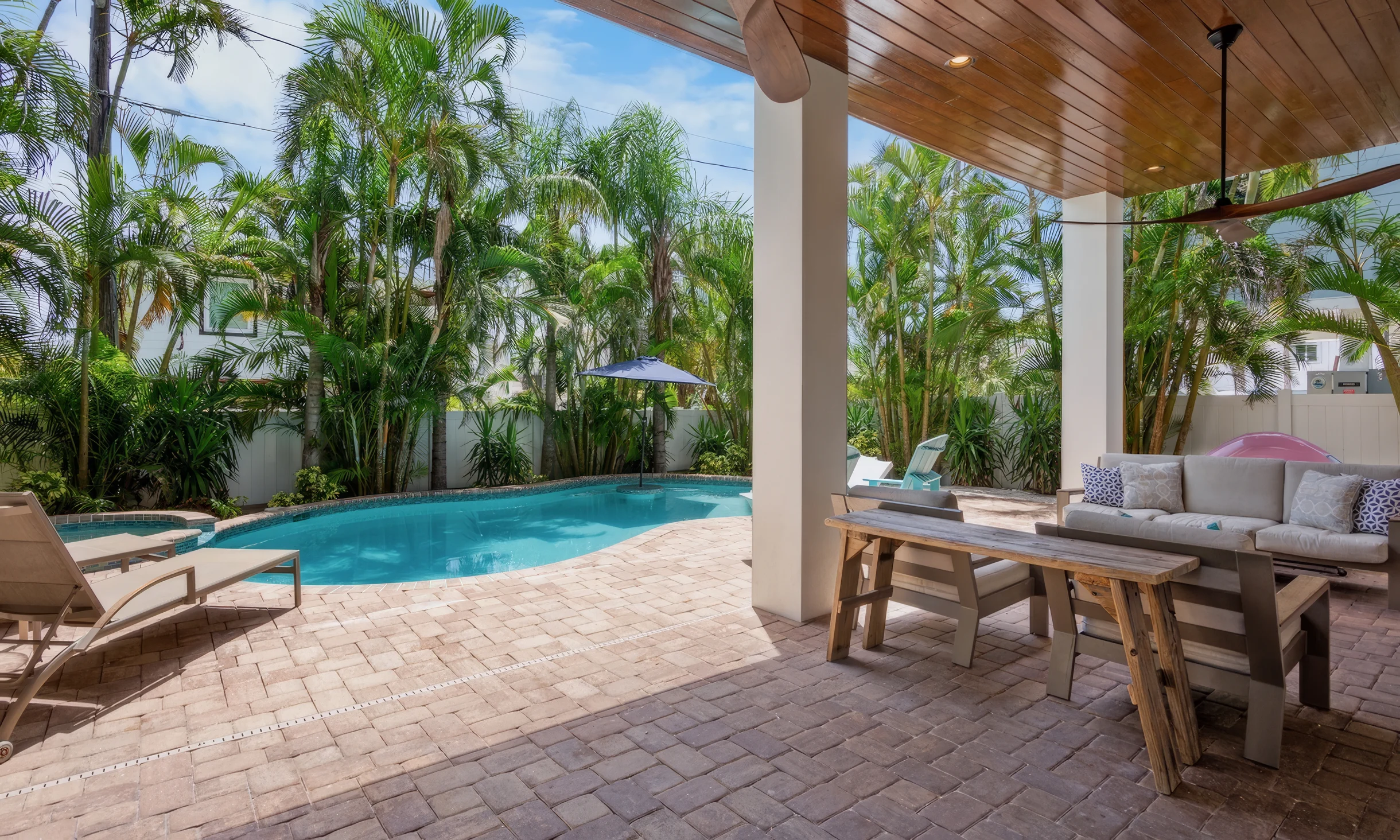 Wander Holmes Beach Glow #9