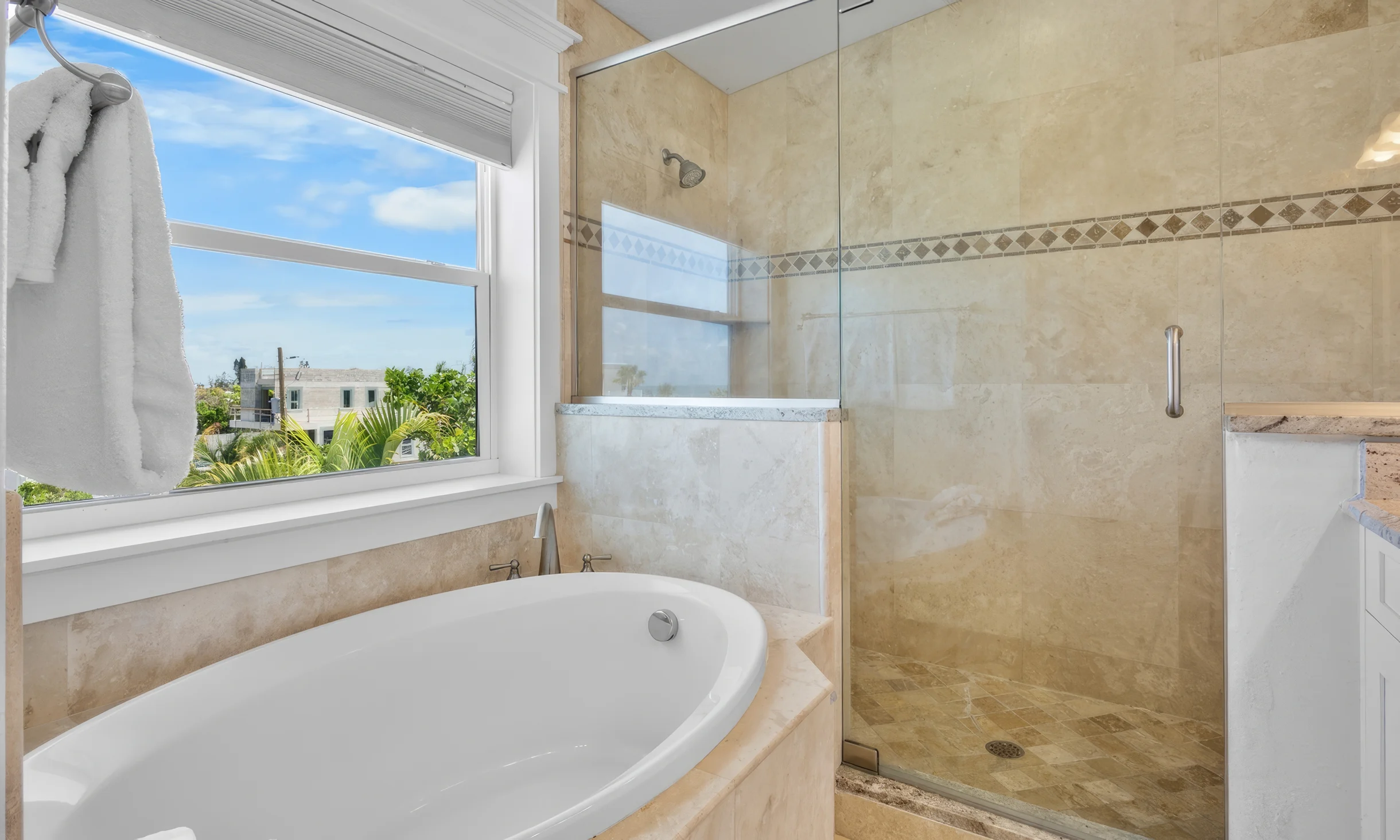 Wander Holmes Beach Glow #13