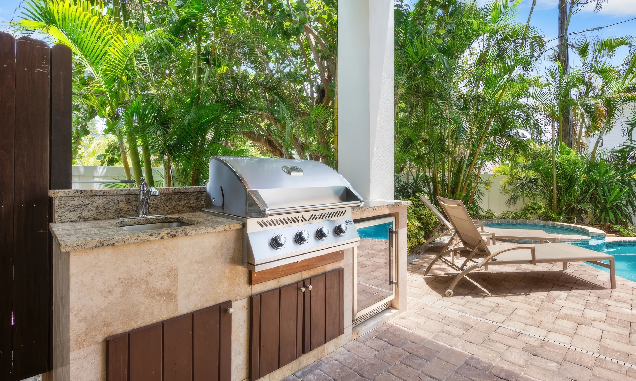 Wander Holmes Beach Glow #28