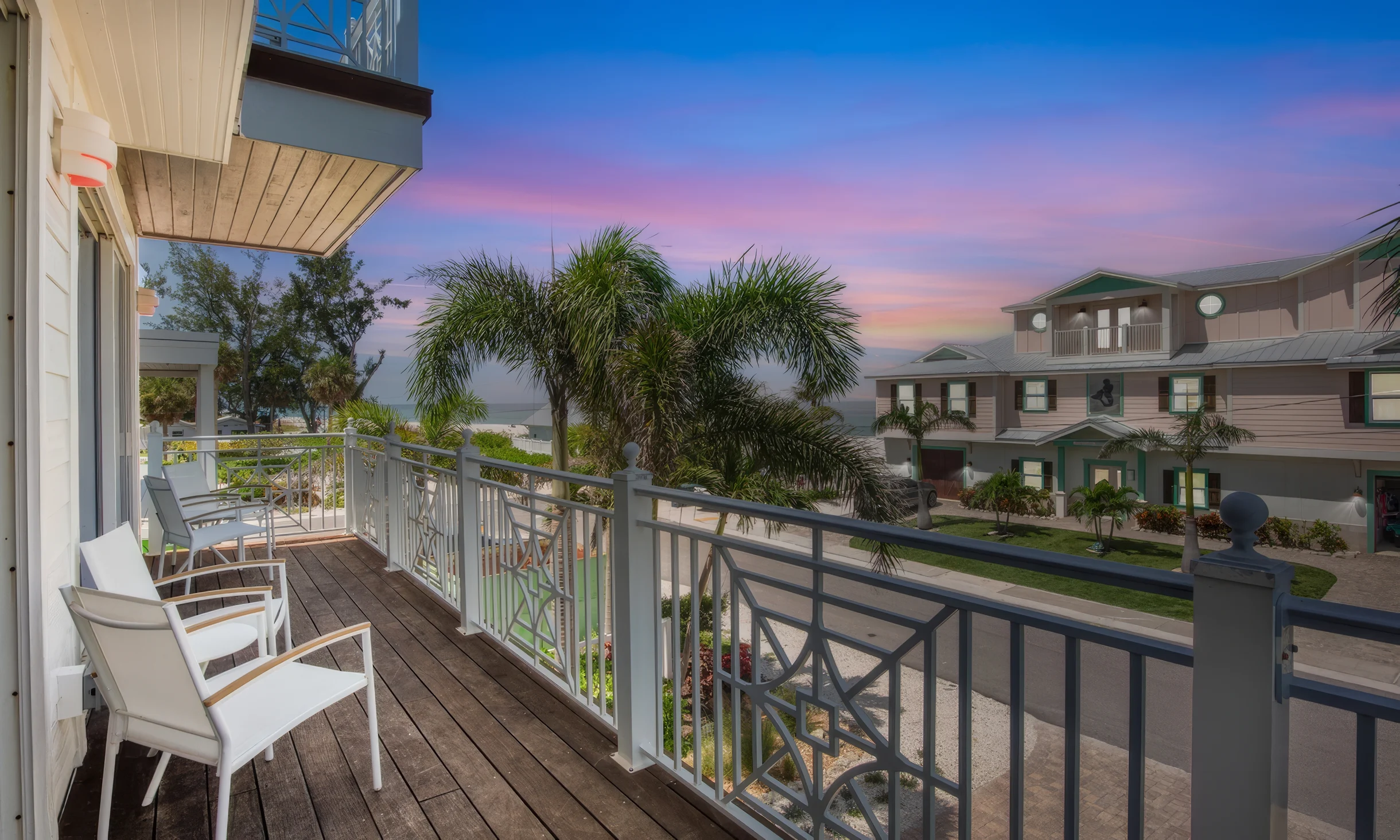 Wander Holmes Beach Glow #16