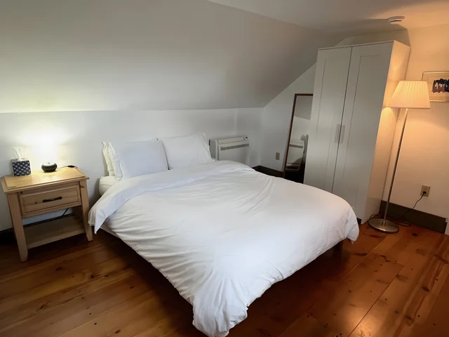 Bedroom 2 image 1
