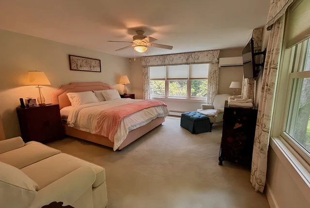 Bedroom 1 image 1