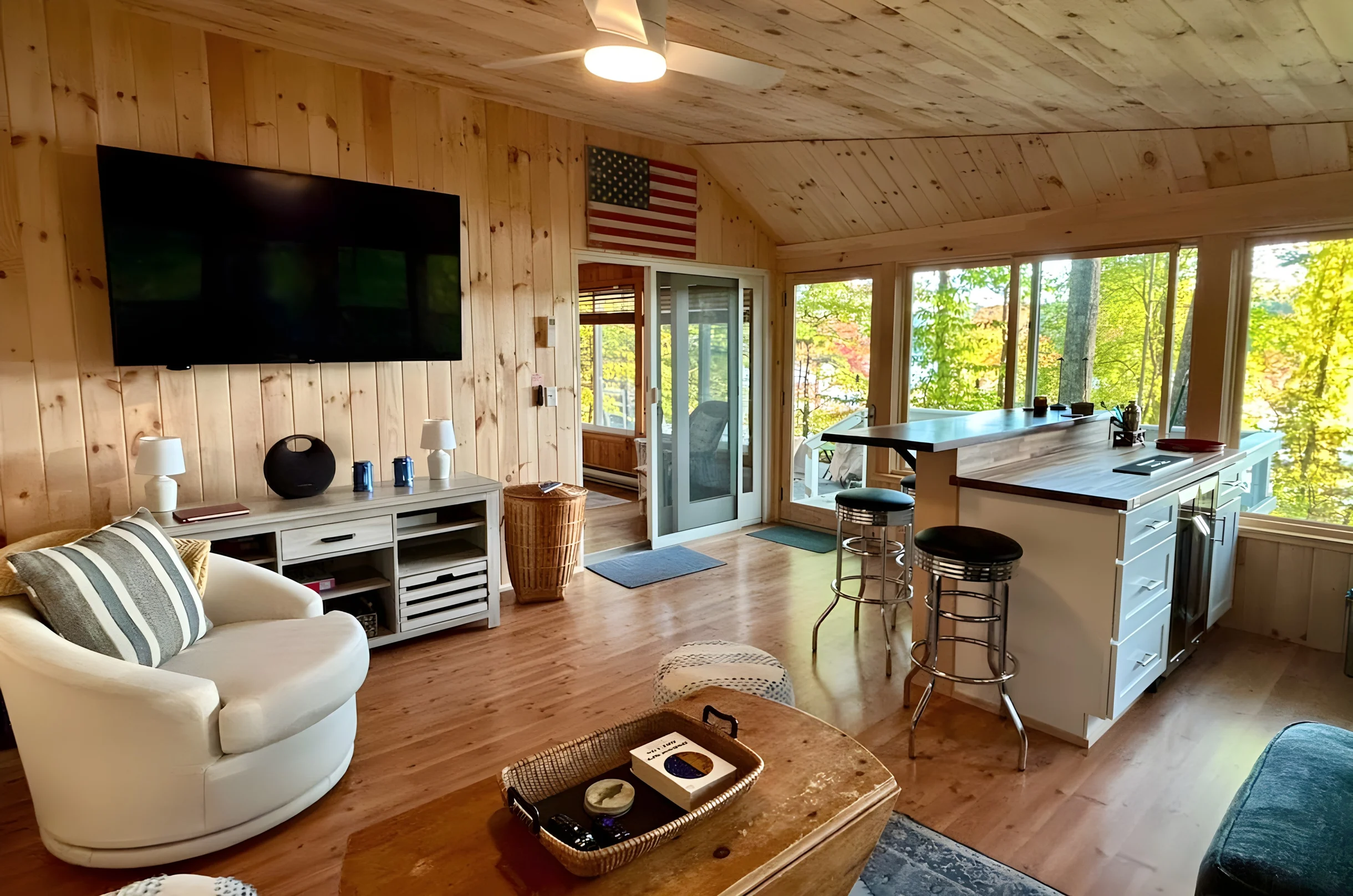 Home in Monterey property photo 3
