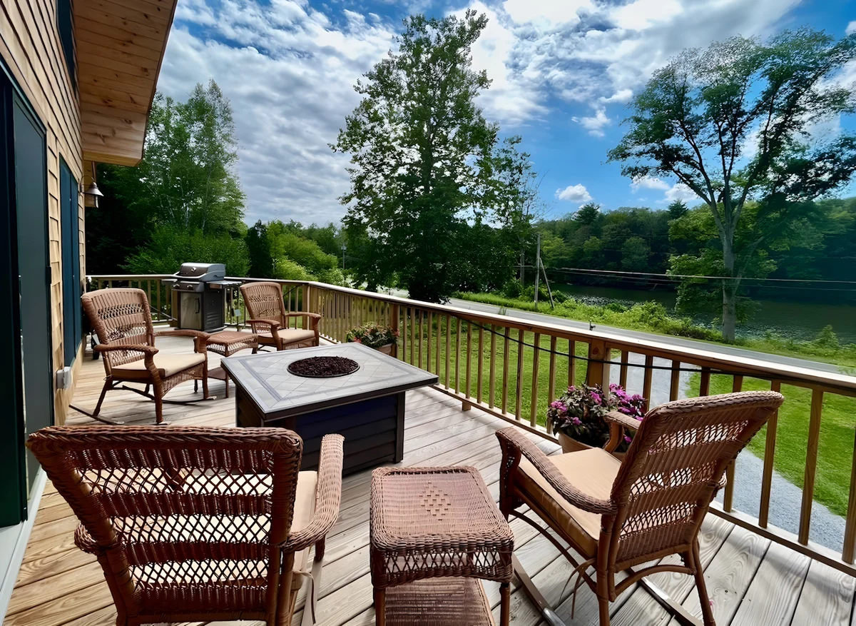 Home in Housatonic property photo 2