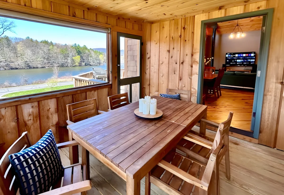 Home in Housatonic property photo 3