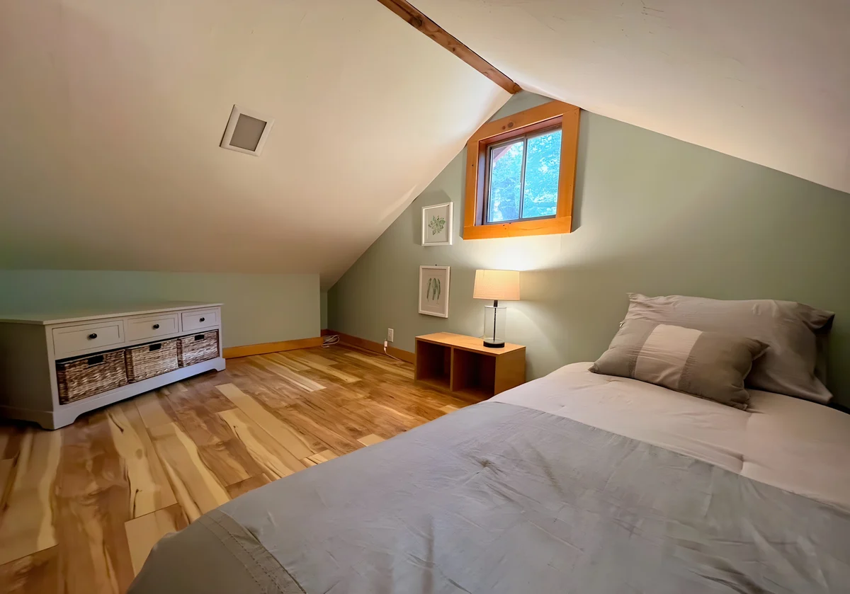 Bedroom 3 image 1