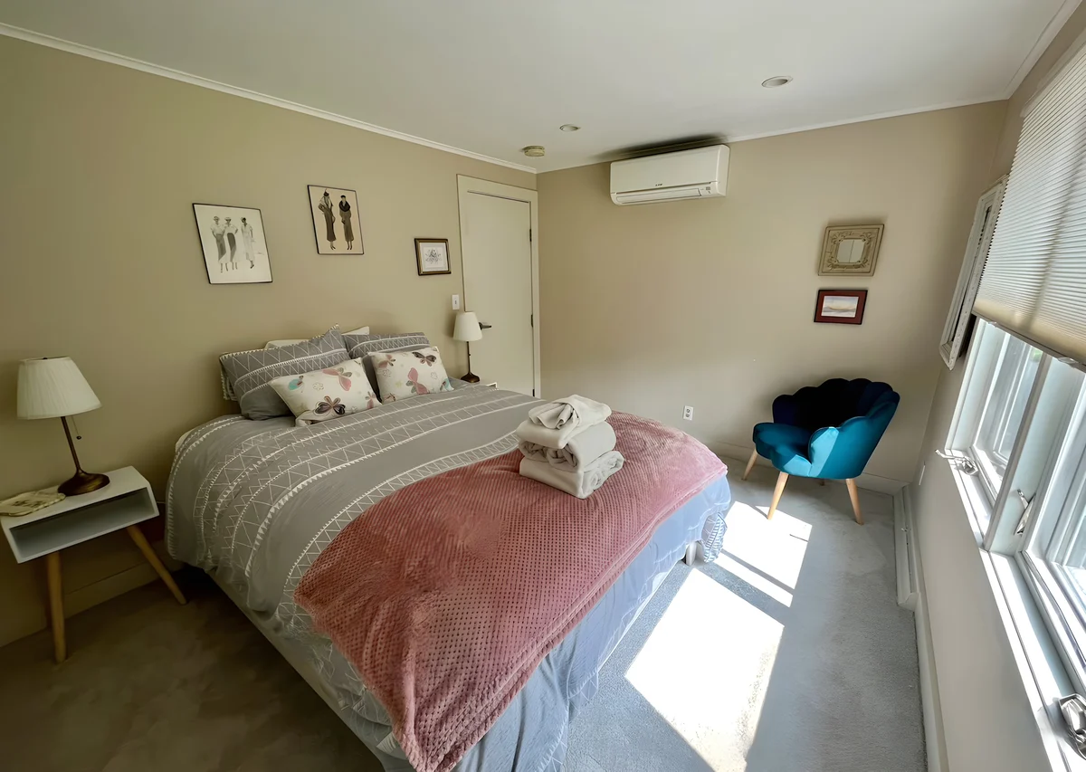Bedroom 4 image 1