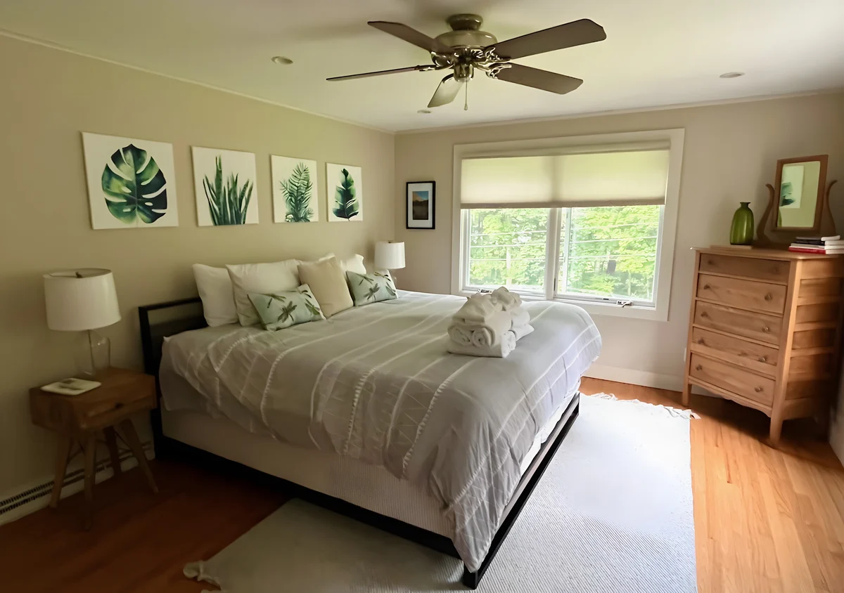 Bedroom 1 image 1