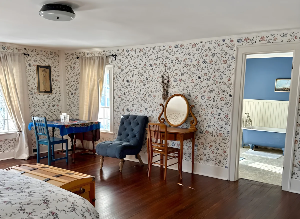 Bedroom 1 image 1