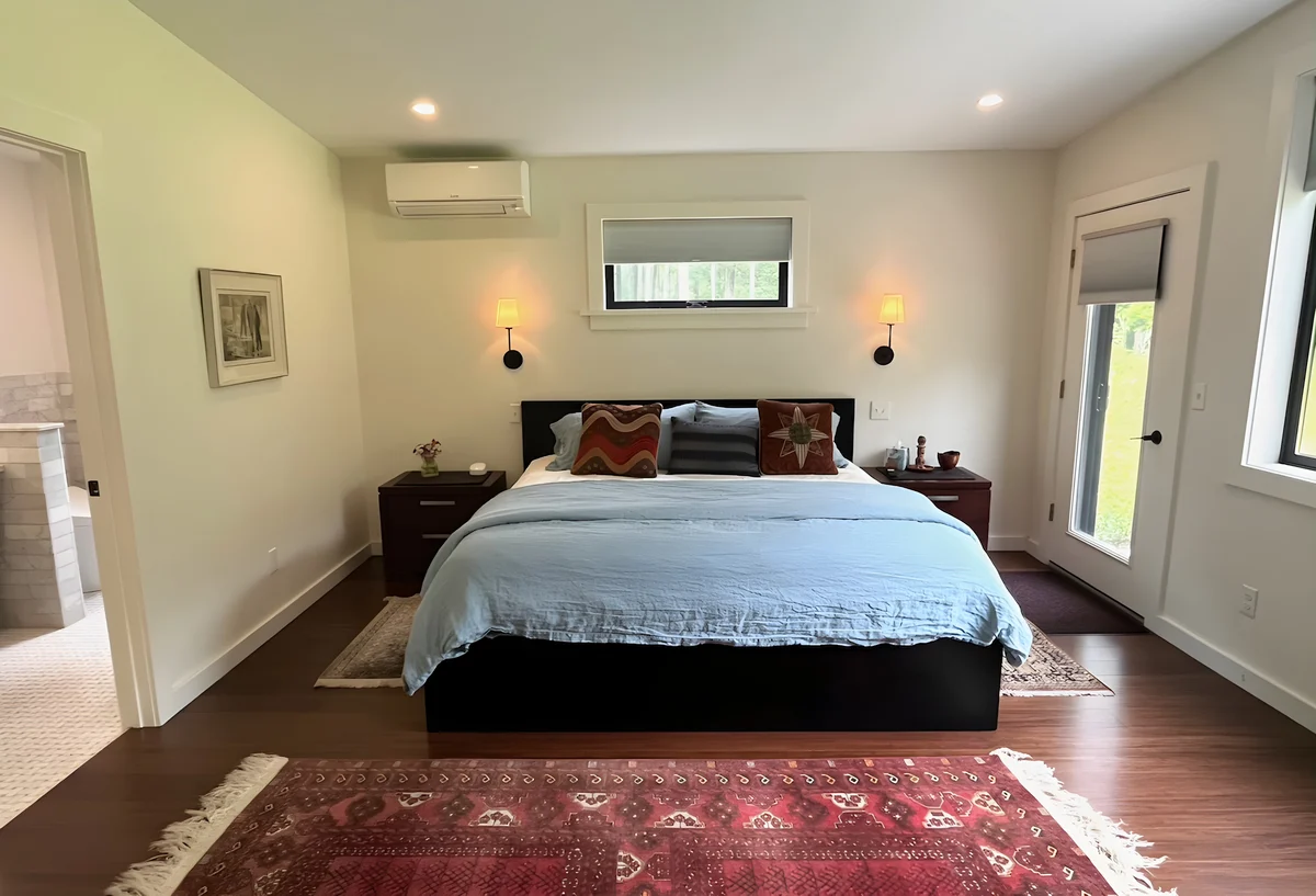 Bedroom 1 image 1