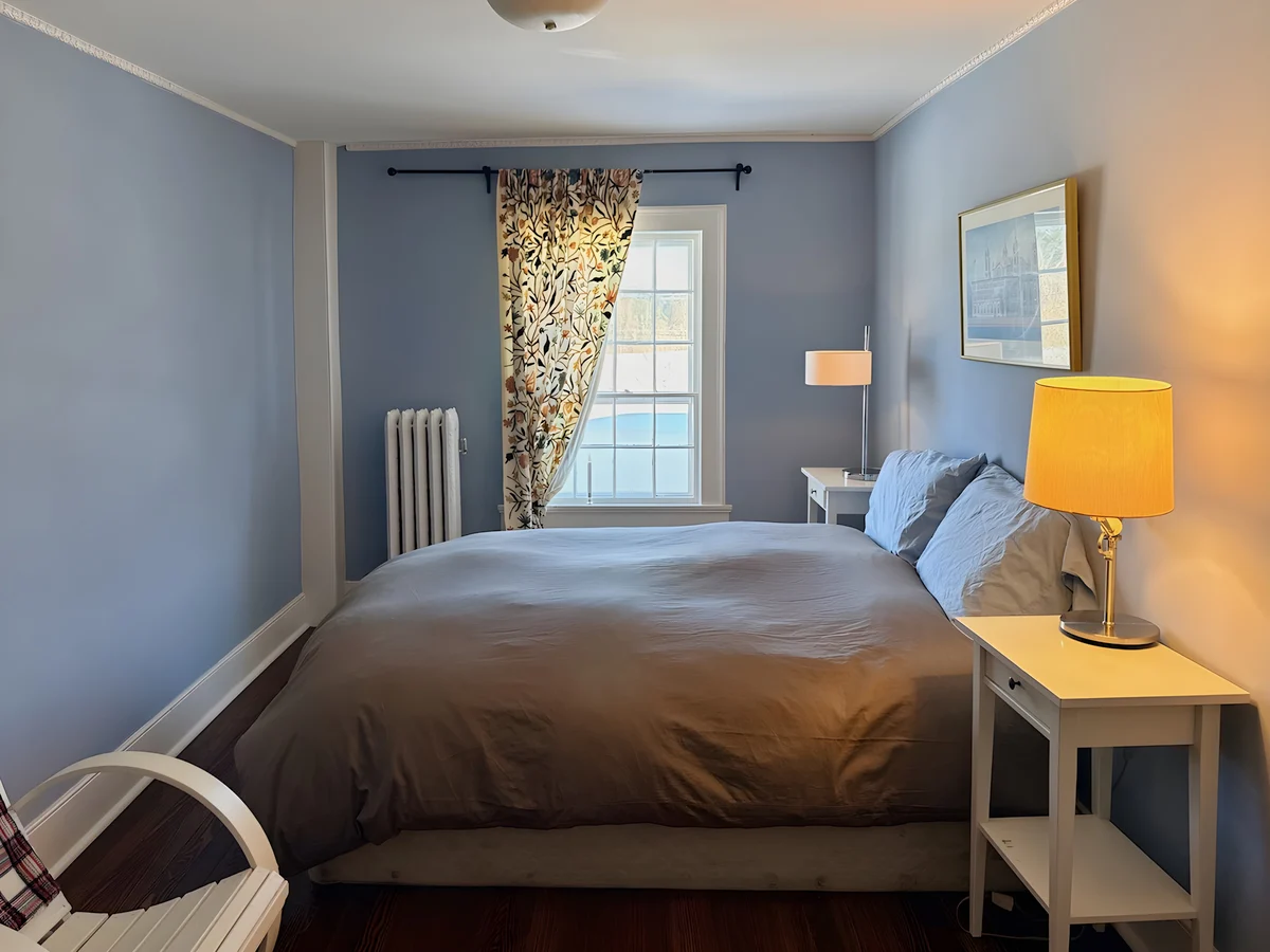 Bedroom 6 image 1