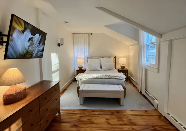 Bedroom 1 image 1
