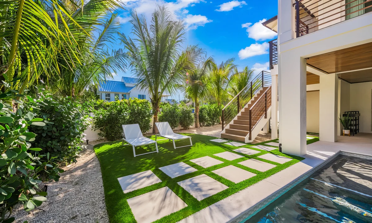 Wander Holmes Beach Breeze #5