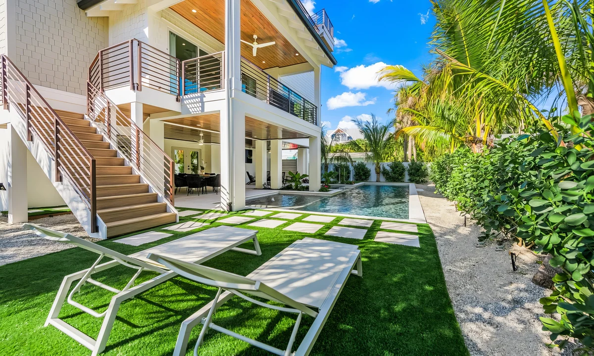 Wander Holmes Beach Breeze #24