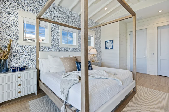 Bedroom 1 image 1