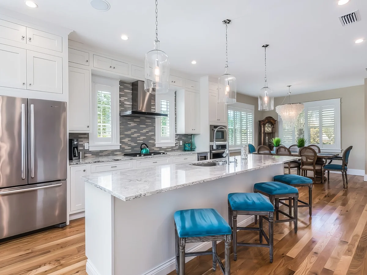 Wander Holmes Beach Canal #30