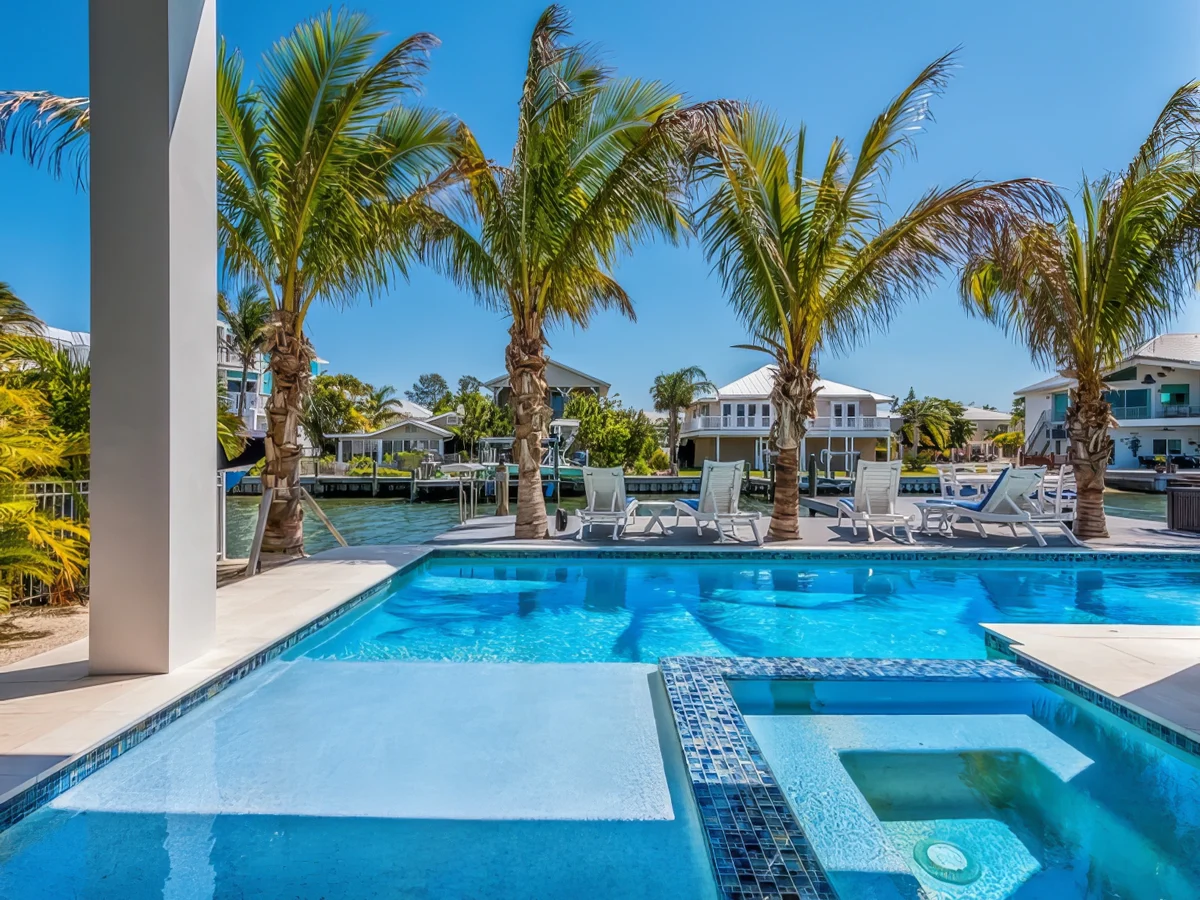 Wander Holmes Beach Canal #27