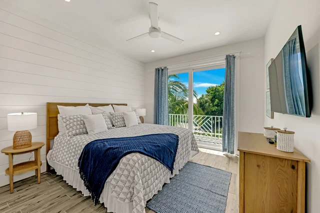 Bedroom 2 image 1