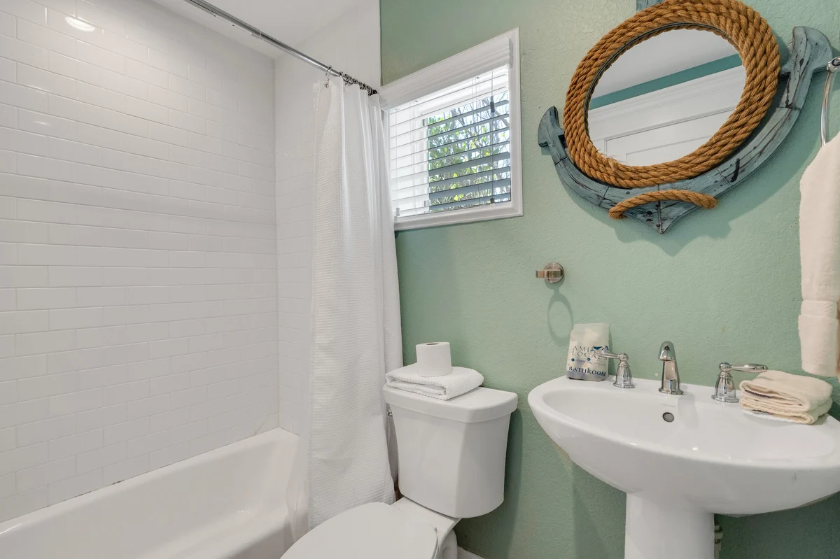 Wander Holmes Beach Golden