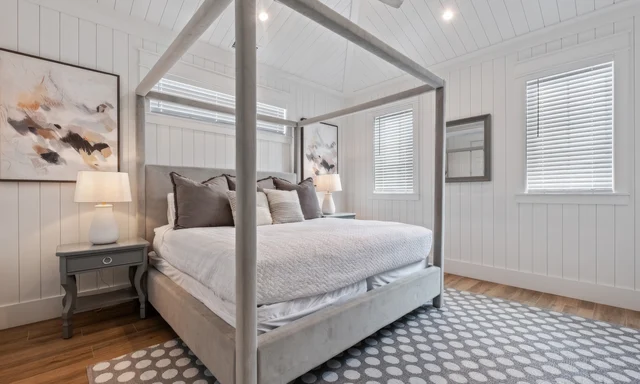 Bedroom 5 image 1