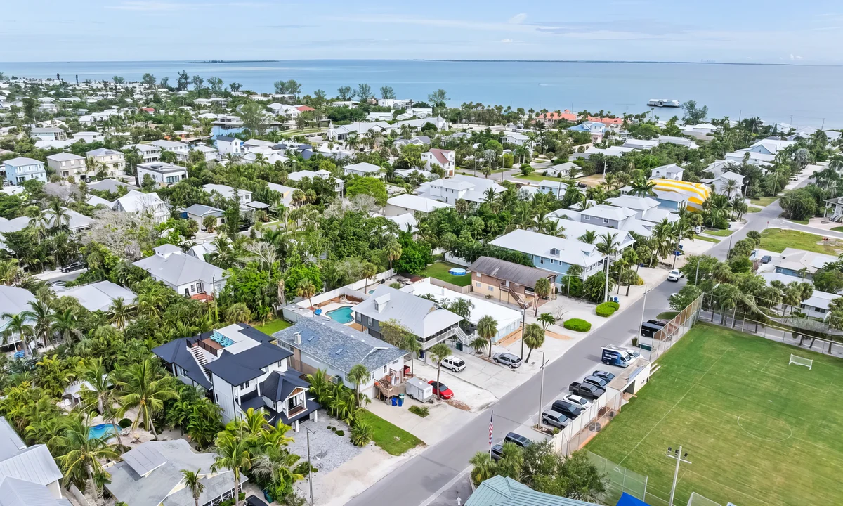 Home in Anna Maria property photo 5