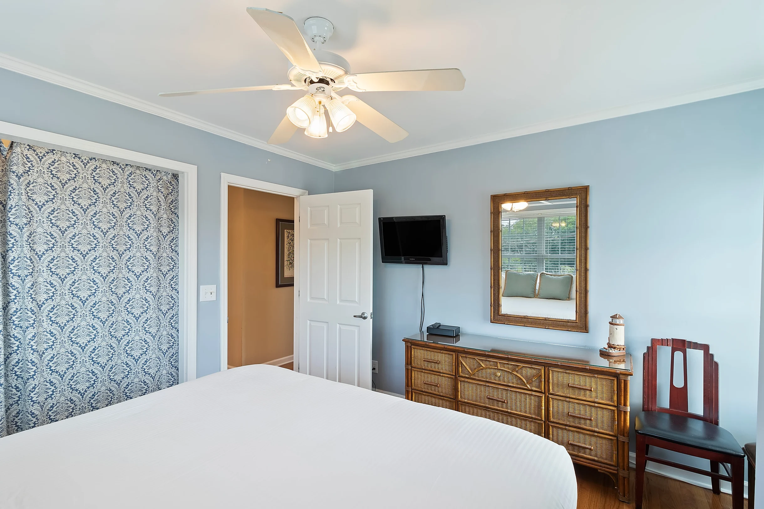 Wander Isle Golden #27