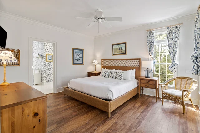 Bedroom 1 image 1