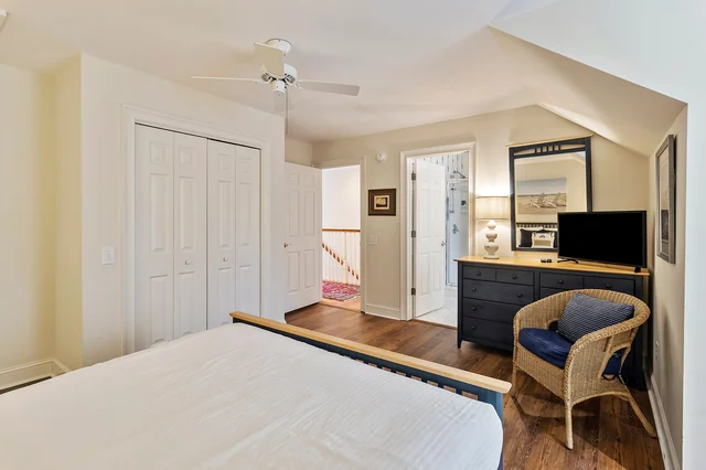 Bedroom 3 image 1