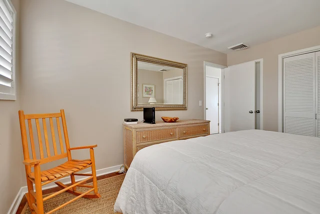Bedroom 3 image 1