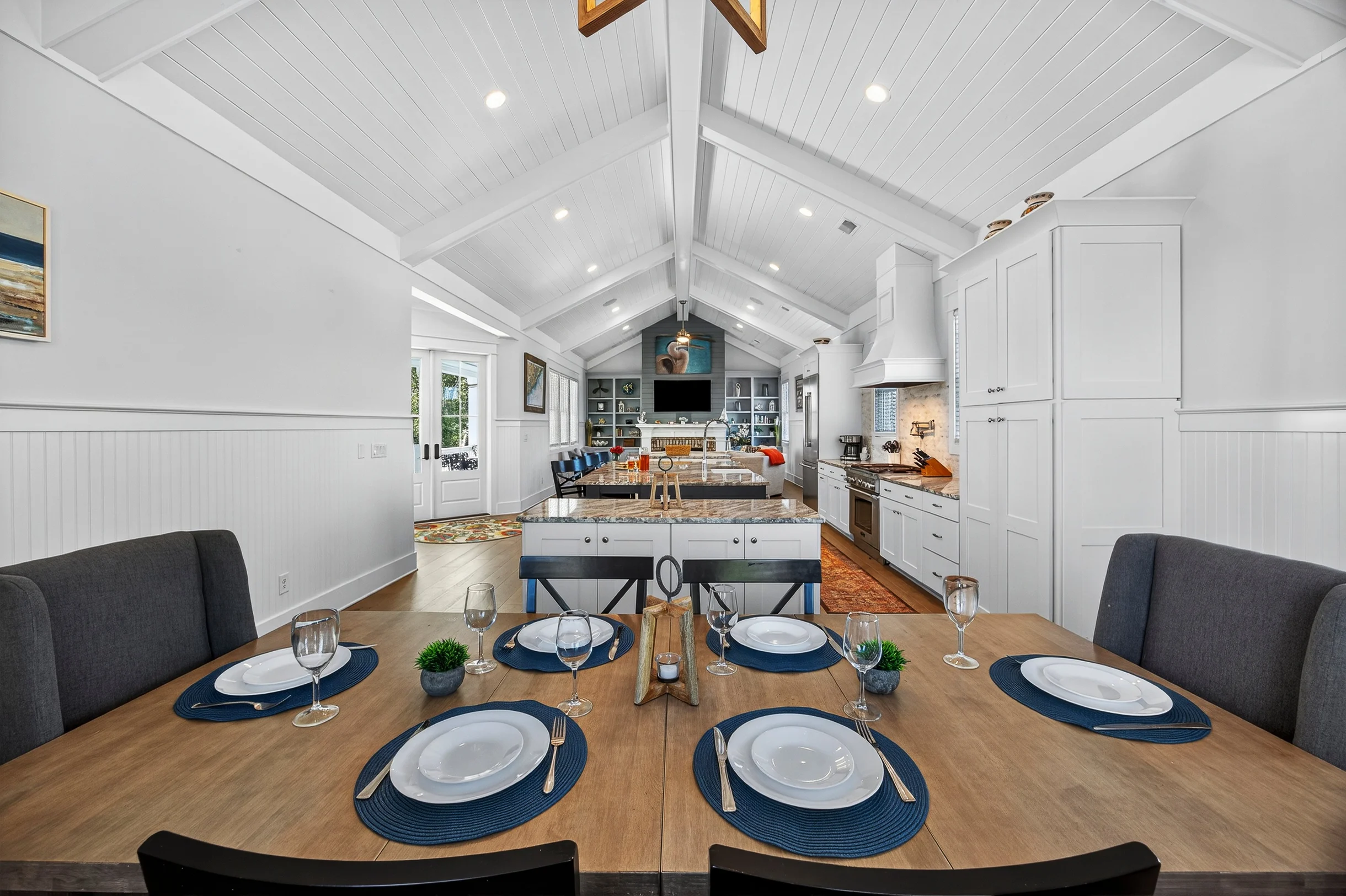 AV3-23: 3 23rd Avenue #42